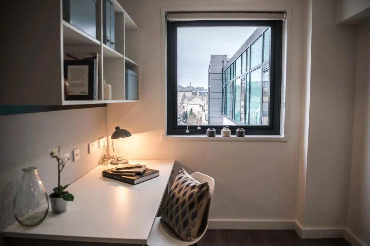 Bright Studios And Ensuite Bedrooms At Mcdonald Road In Edinburgh 0*,  United Kingdom