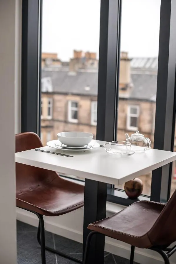 Apartment Bright Studios And Ensuite Bedrooms At Mcdonald Road In Edinburgh