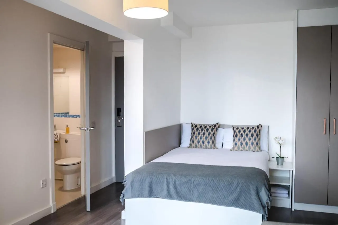 Bright Studios And Ensuite Bedrooms At Mcdonald Road In Edinburgh 0*,
