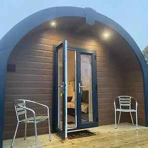 The Pod With Hot Tub Juniperlea Edinburgh