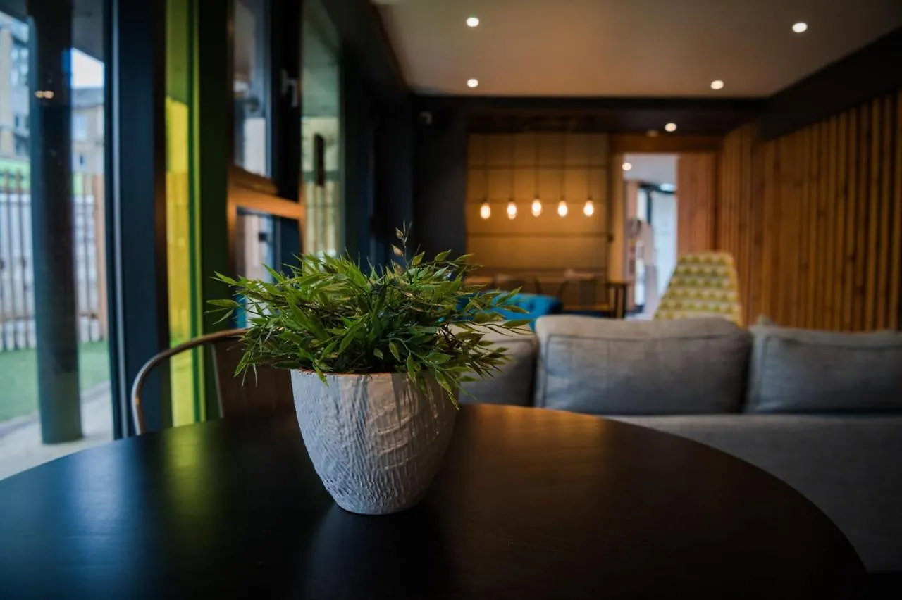 Appartamento Bright Studios And Ensuite Bedrooms At Mcdonald Road In Edimburgo Regno Unito