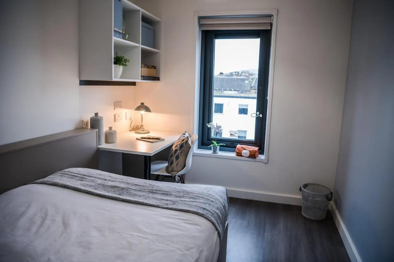 Bright Studios And Ensuite Bedrooms At Mcdonald Road In Edinburgh Lejlighed