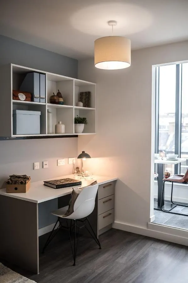 Bright Studios And Ensuite Bedrooms At Mcdonald Road In Edinburgh