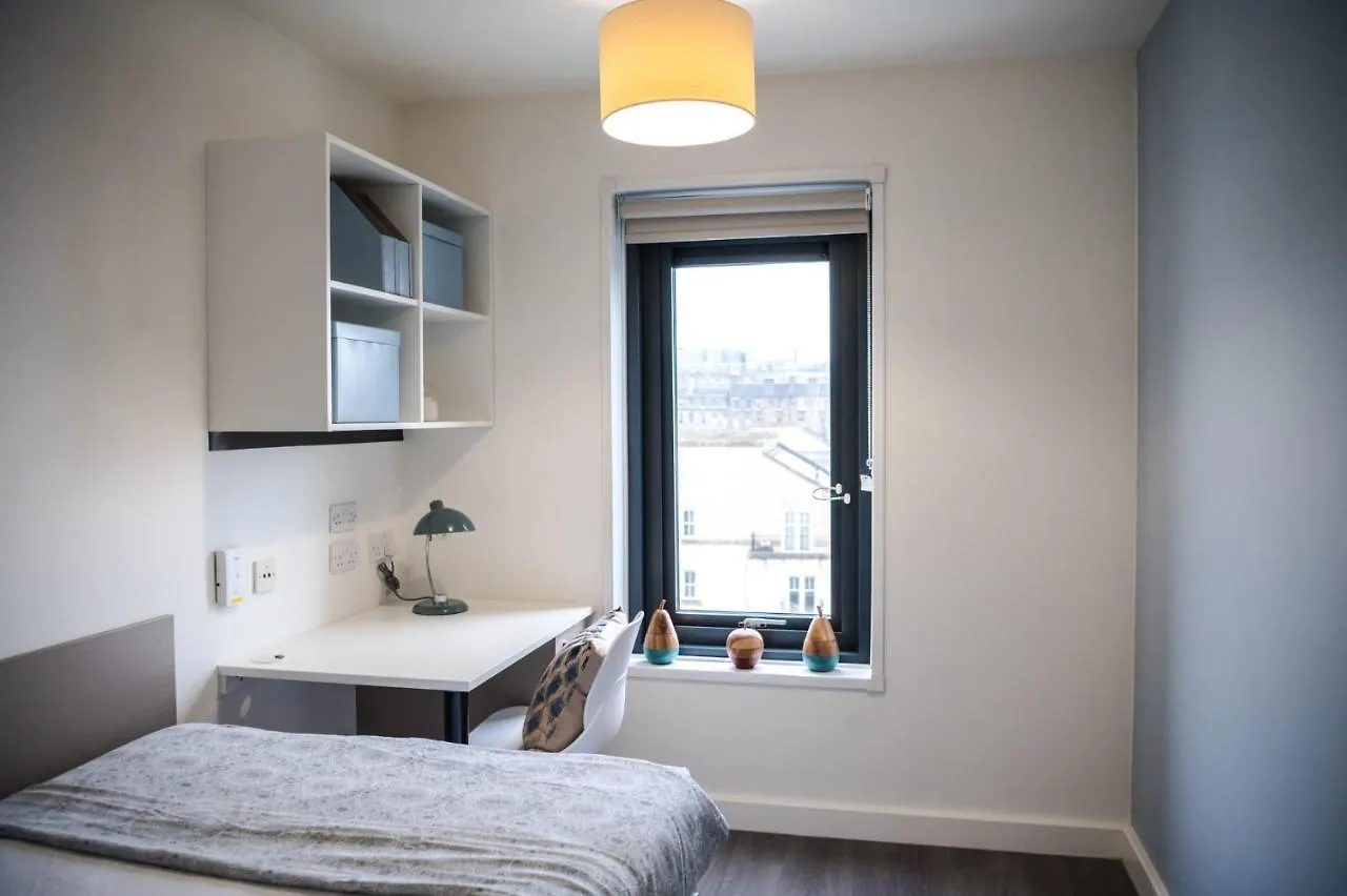 Bright Studios And Ensuite Bedrooms At Mcdonald Road In Edinburgh Apartman